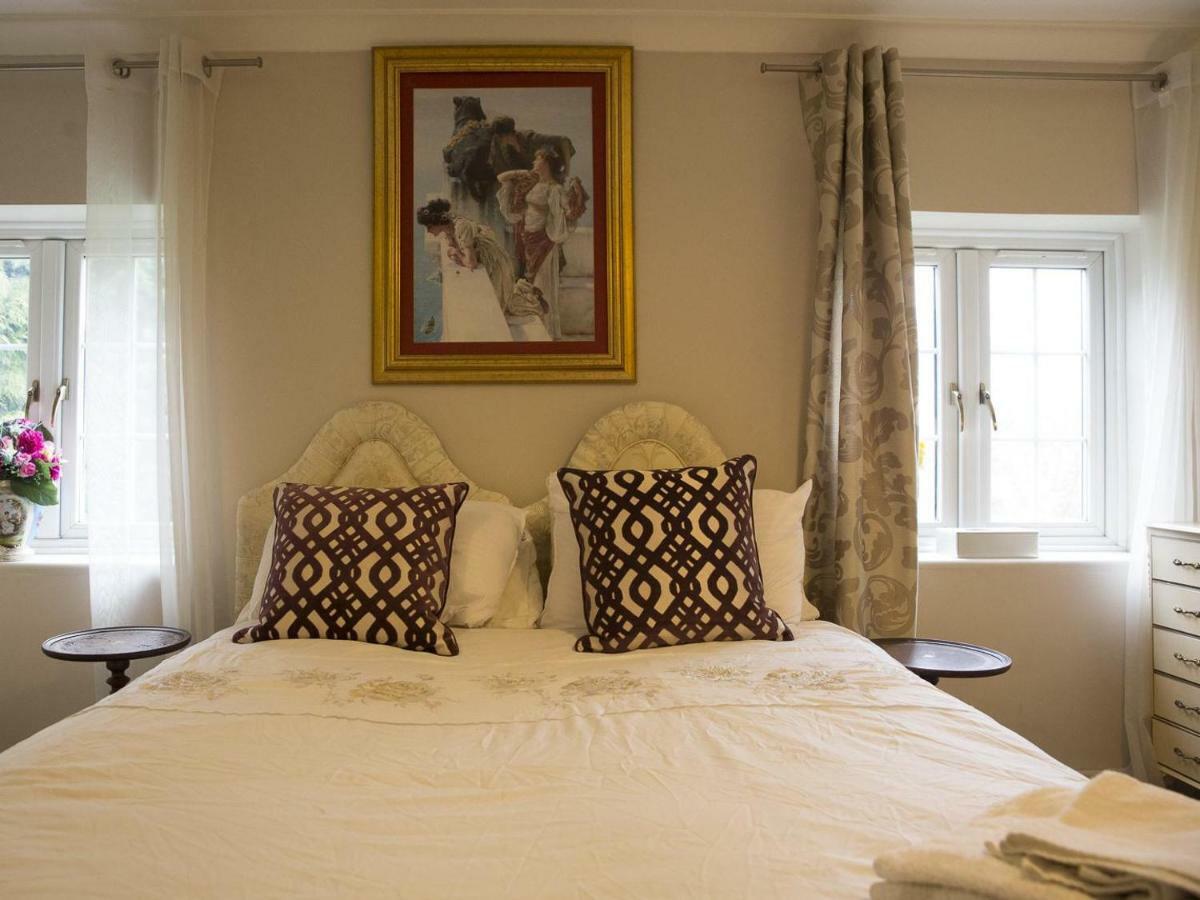 Oyo Vale Lodge Windsor Zewnętrze zdjęcie
