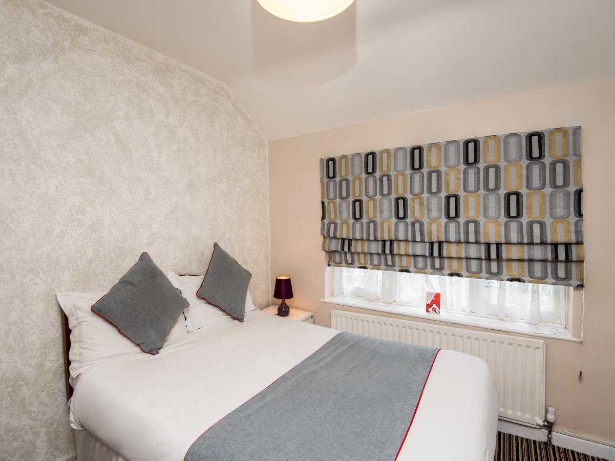 Oyo Vale Lodge Windsor Zewnętrze zdjęcie