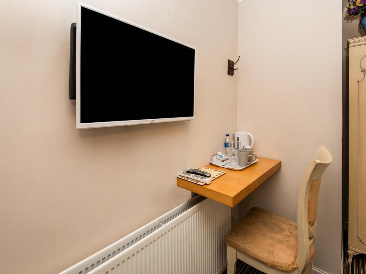 Oyo Vale Lodge Windsor Zewnętrze zdjęcie