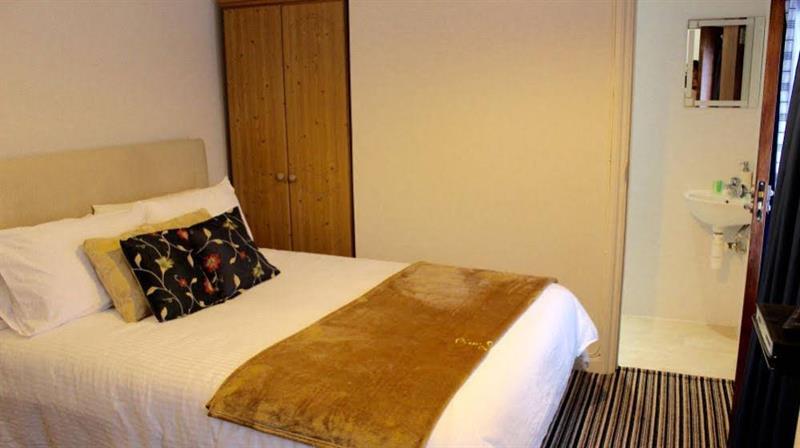 Oyo Vale Lodge Windsor Zewnętrze zdjęcie