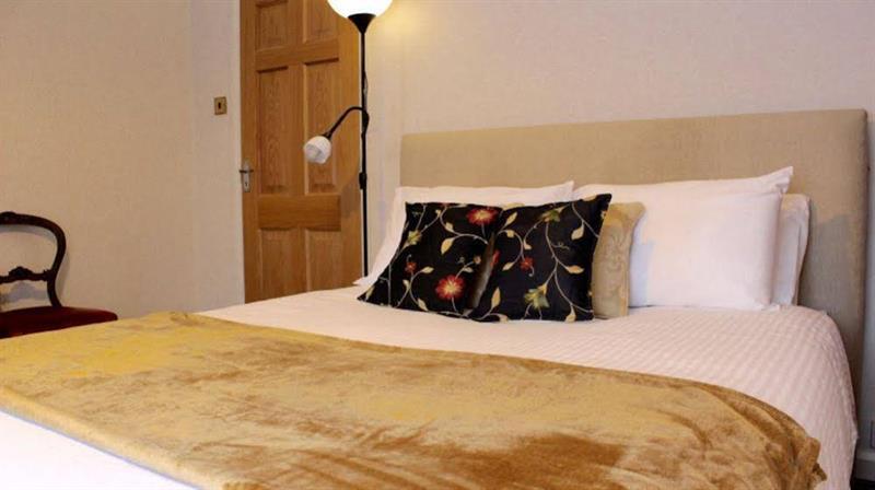 Oyo Vale Lodge Windsor Zewnętrze zdjęcie