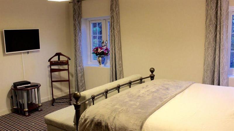 Oyo Vale Lodge Windsor Zewnętrze zdjęcie
