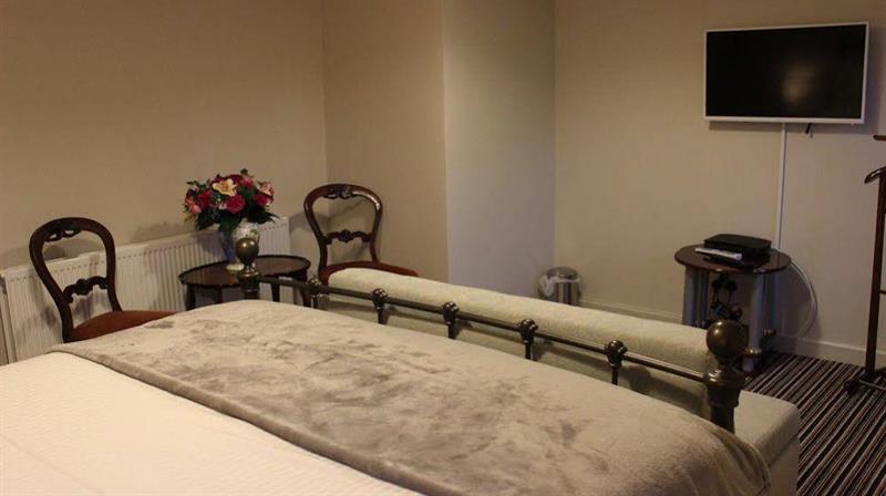 Oyo Vale Lodge Windsor Zewnętrze zdjęcie