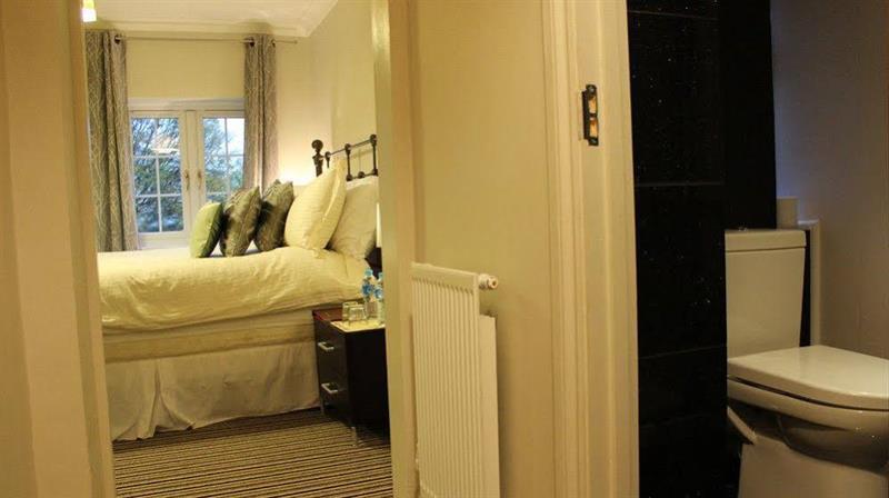 Oyo Vale Lodge Windsor Zewnętrze zdjęcie